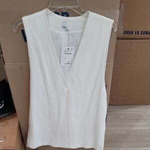 White Sleeveless Buttoned Top